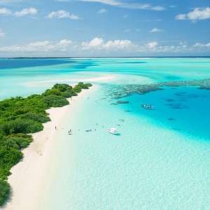 travel maldives resorts
