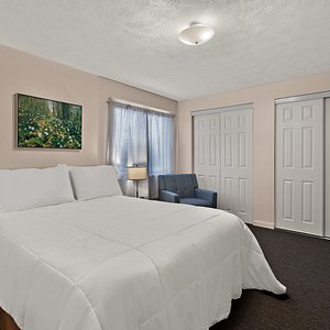 Our Traverse City property is a budget friendly accommodation for your visit to the Bay or Downtown area!