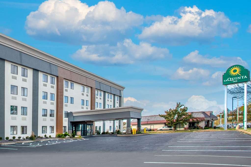 La quinta outlet inn hollister mo