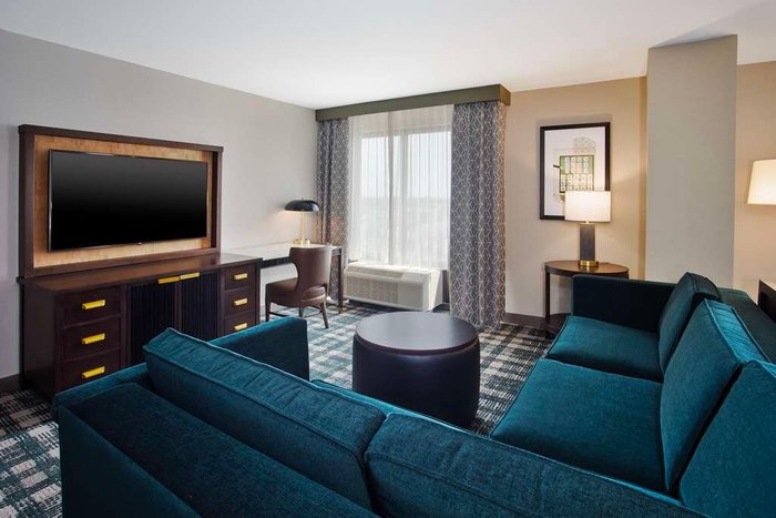 DOUBLETREE BY HILTON LANSING $86 ($̶1̶7̶5̶) - Updated 2024 Prices ...