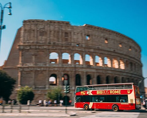 tour bus in rome hop off