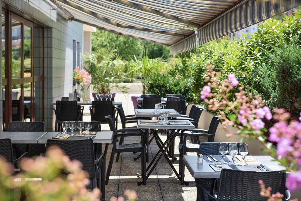 HÔTEL KYRIAD SAINT ETIENNE CENTRE $69 ($̶9̶3̶) - Prices & Hotel Reviews - Saint-Etienne, France HÔTEL KYRIAD SAINT ETIENNE... 