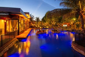 Piscina e praia