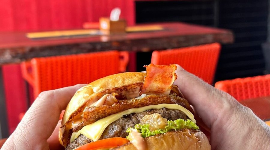 Burger, Sport & cold Beer