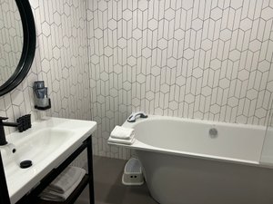Room & Suite