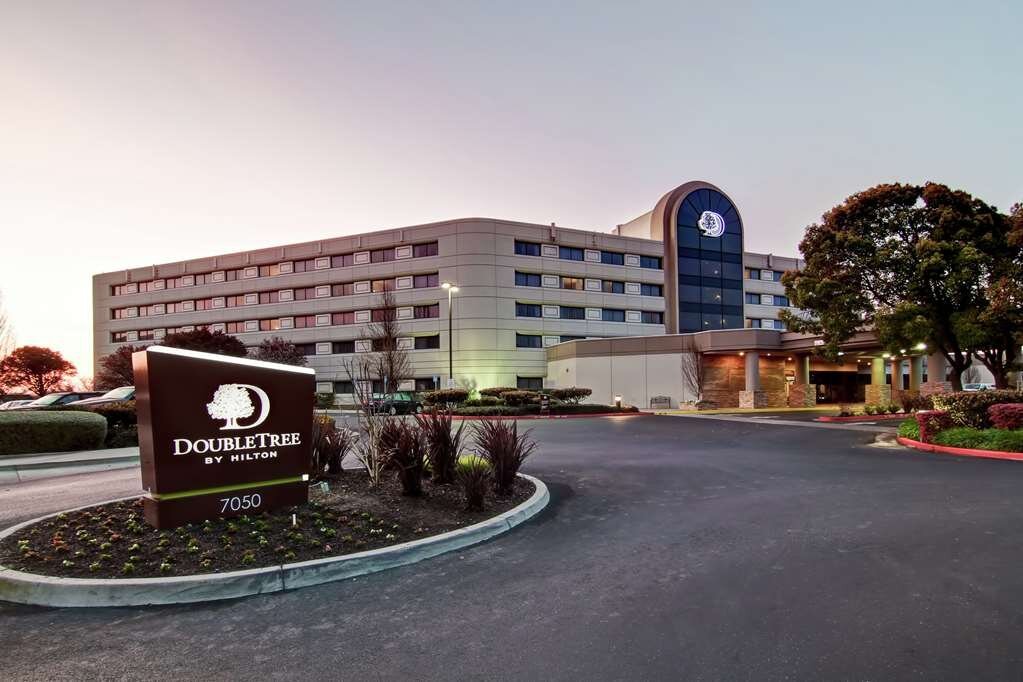 DOUBLETREE BY HILTON HOTEL PLEASANTON AT THE CLUB $118 ($̶1̶7̶3̶ ...