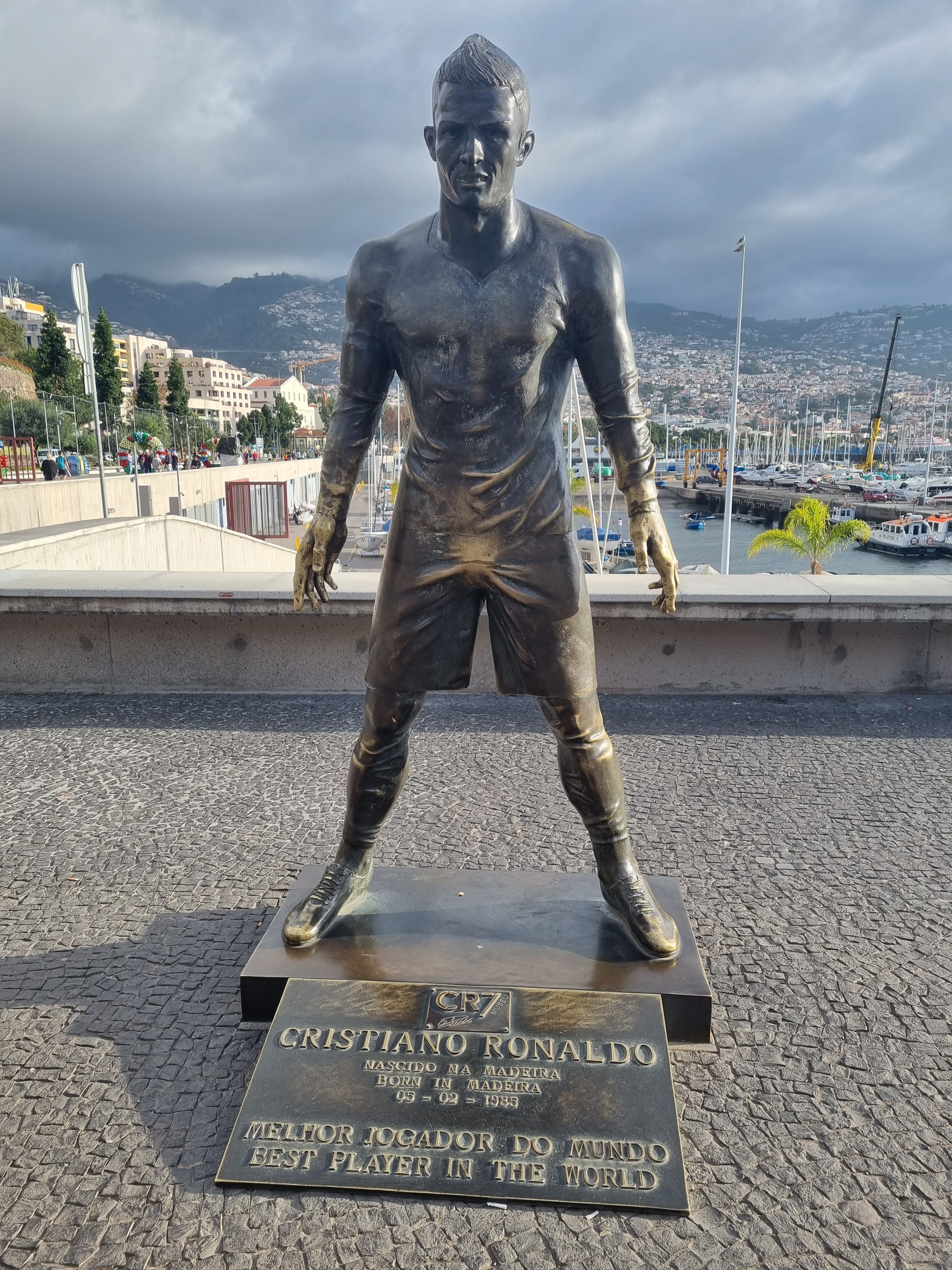 Estatua Cristiano Ronaldo All You Need to Know BEFORE You Go 2025