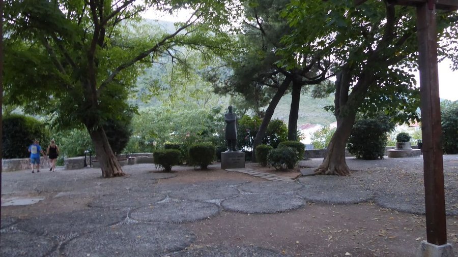 Statue von Aleksa Santic