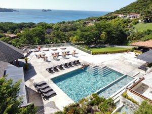 Piscina e praia