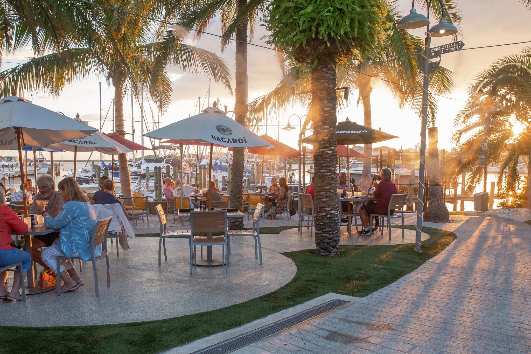 THE 5 BEST Restaurants with Outdoor Seating in Apollo Beach