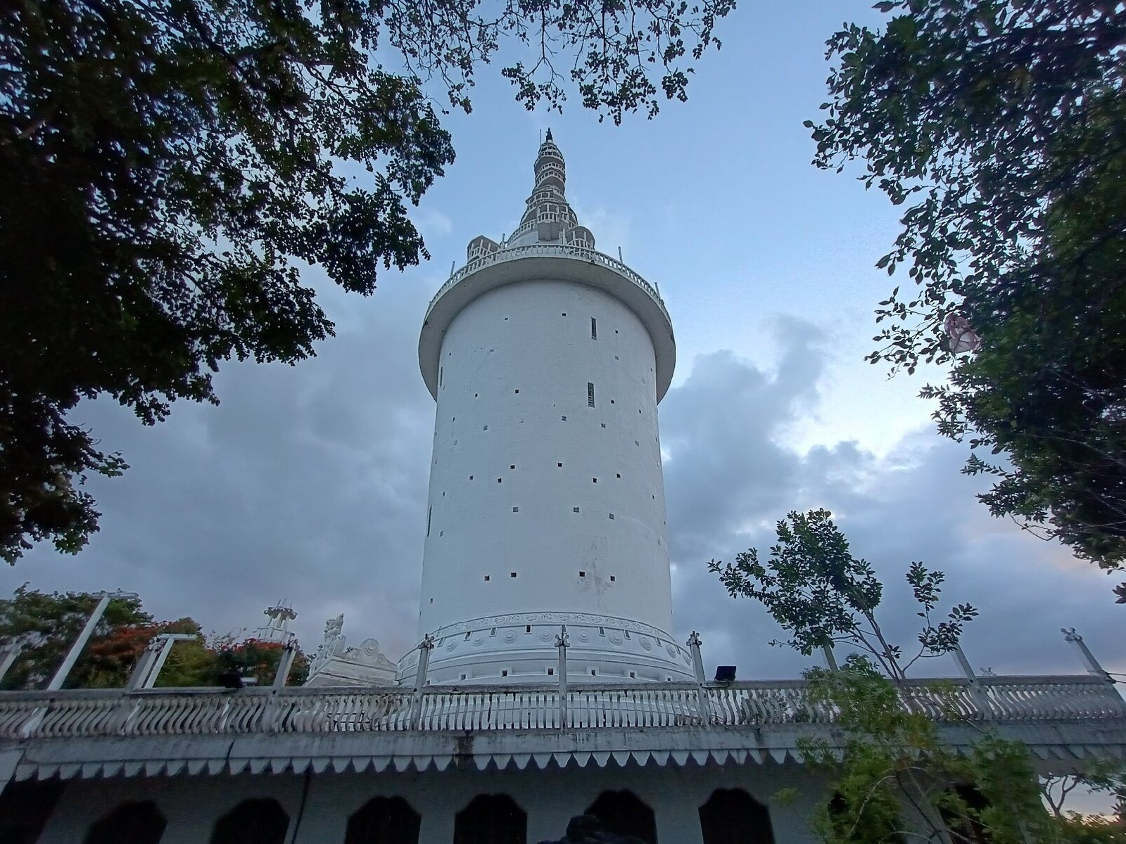 Ambuluwawa View Inn Gampola (For foreign tourists only) image