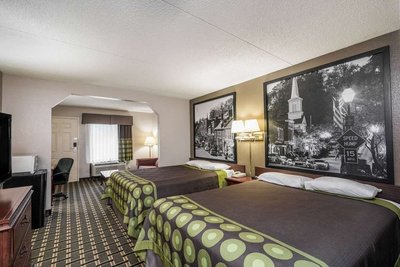 Hotel photo 15 of Super 8 by Wyndham Knoxville West/Farragut.