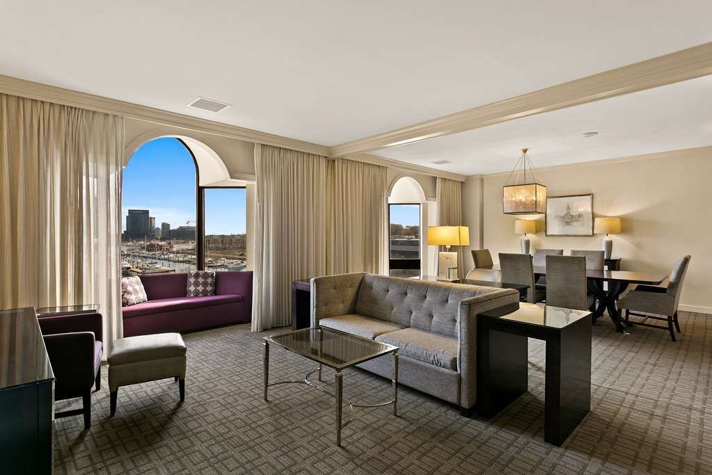The Royal Sonesta Harbor Court Baltimore Rooms: Pictures Reviews