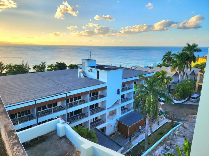 HOTEL 39 JAMAICA $190 ($̶2̶7̶1̶) - Prices & Reviews - Montego Bay