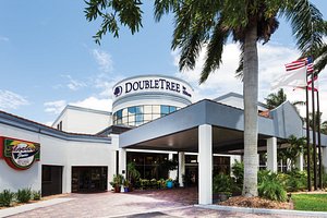 DoubleTree by Hilton Fort Myers at Bell Tower Shops in Fort Myers
