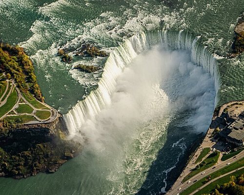 which niagara falls boat tour is better