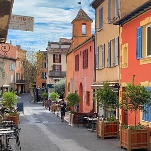 Atelier 8 - Atelier 8 - Cours de Poterie à Aix-En-Provence - City Guide  Love spots