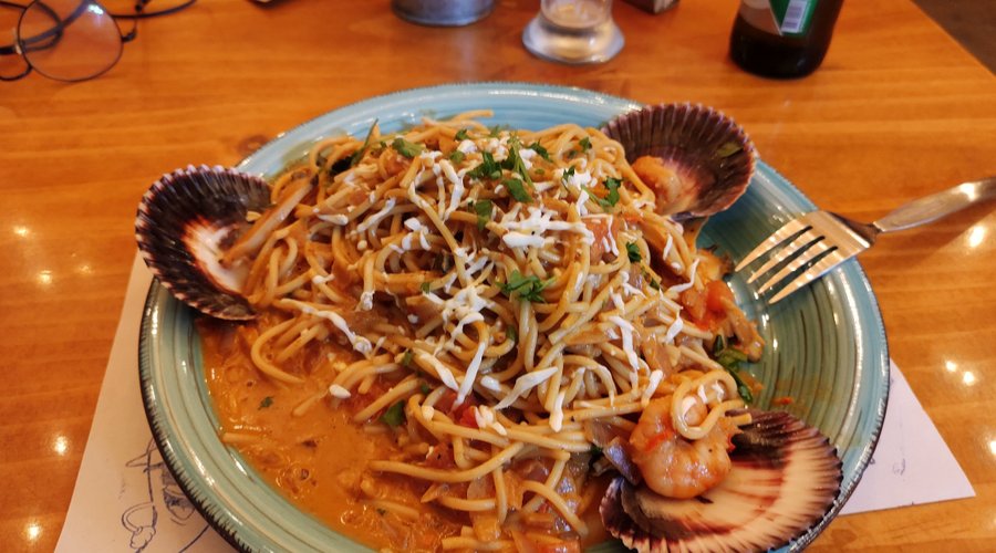 Deliciosos platos marinos en la ciudad de Marcona
