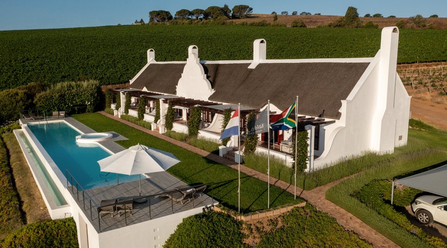 The Aaldering Luxury Lodges are surrounded by the estate's vineyards