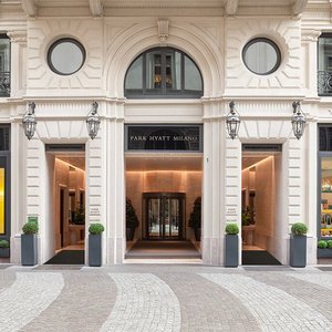 Park Hyatt Milano main entrance