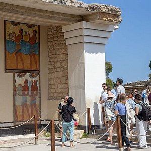Fashion in Minoan Crete  by Elissos Travelling Philosophy