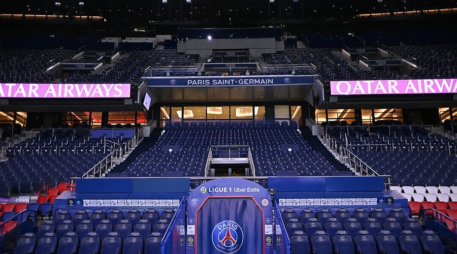 Fondé en 1970, le Paris Saint-Germain effectue ses rencontres au Parc des Princes.