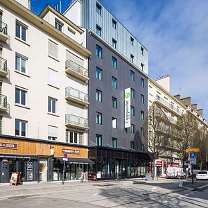 Petit-déjeuner Breton et Franchouillard — Les Chouettes Hostel, hôtel à  Rennes