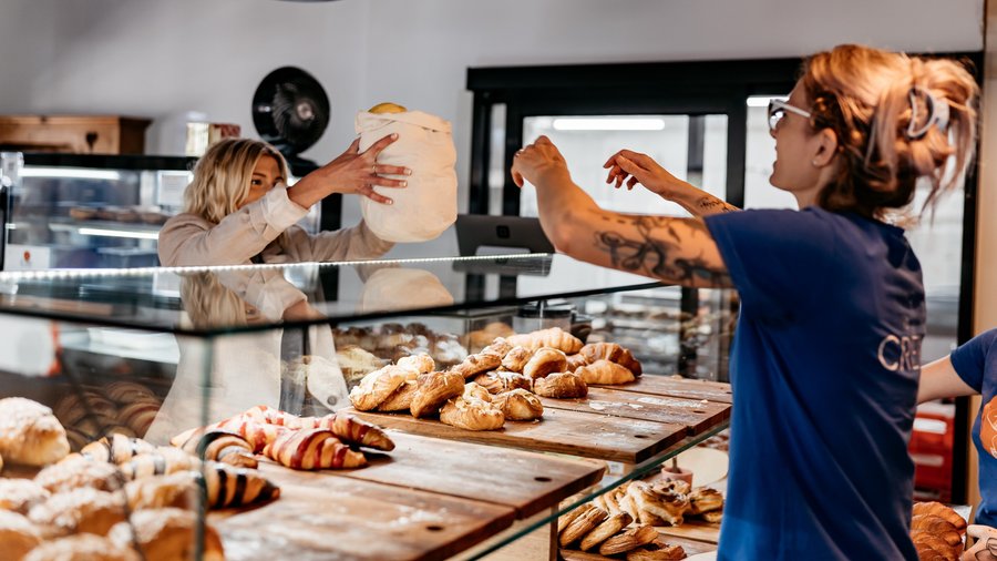 Delicious organic sourdough pastries and breads plus St ALi coffee.