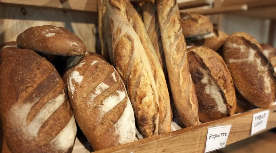Organic and biodynamic sourdough loaves of freshly baked breads. Great for your body and soul.