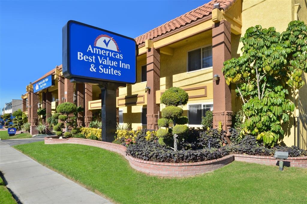 AMERICAS BEST VALUE INN SUITES FONTANA 100 1 2 0 Prices