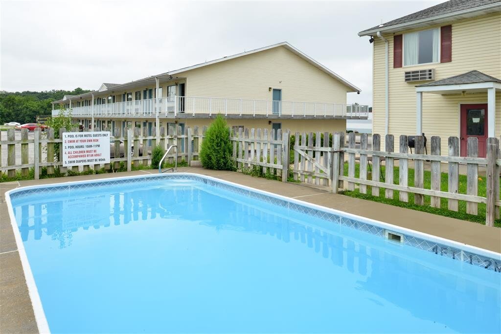 AMERICAS BEST VALUE INN KNOB NOSTER $82 ($̶1̶0̶2̶) - Prices & Hotel Reviews - MO