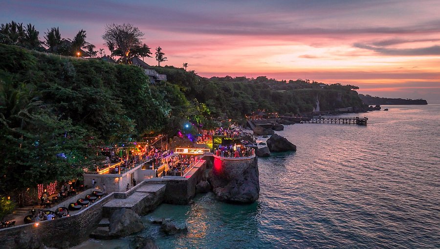 rock bar sunset Bali Sunset Bars