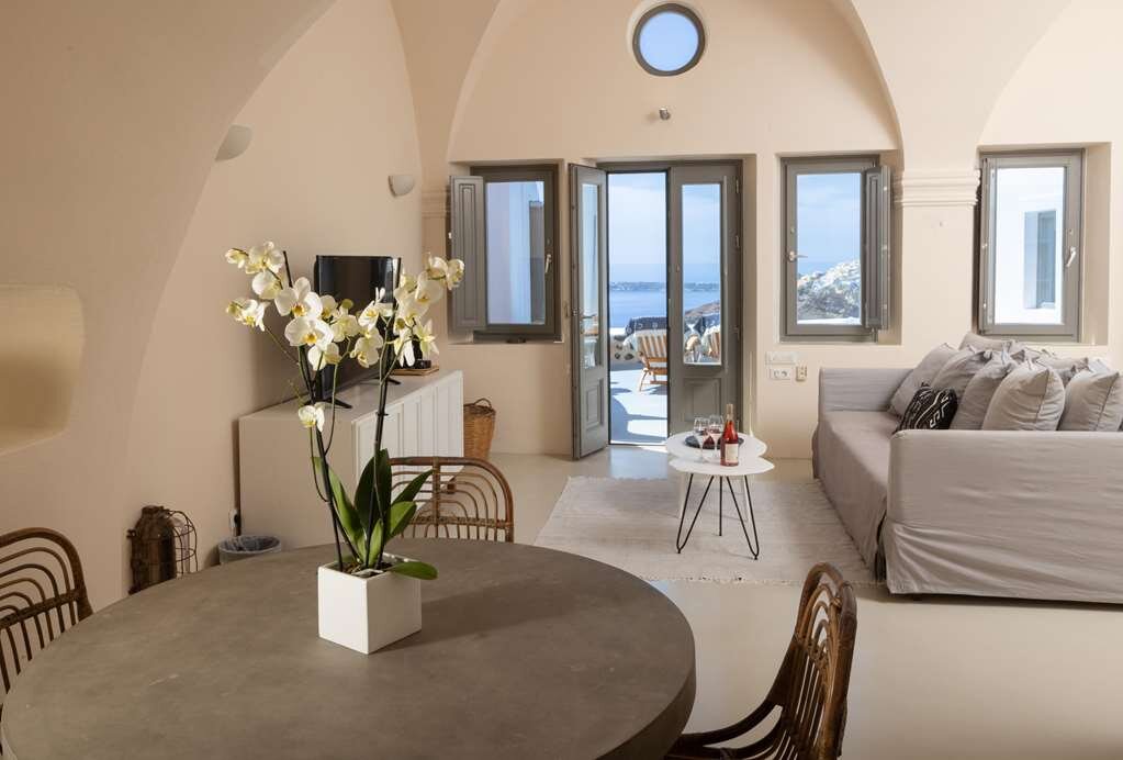 Hotel photo 4 of IKIES Santorini.