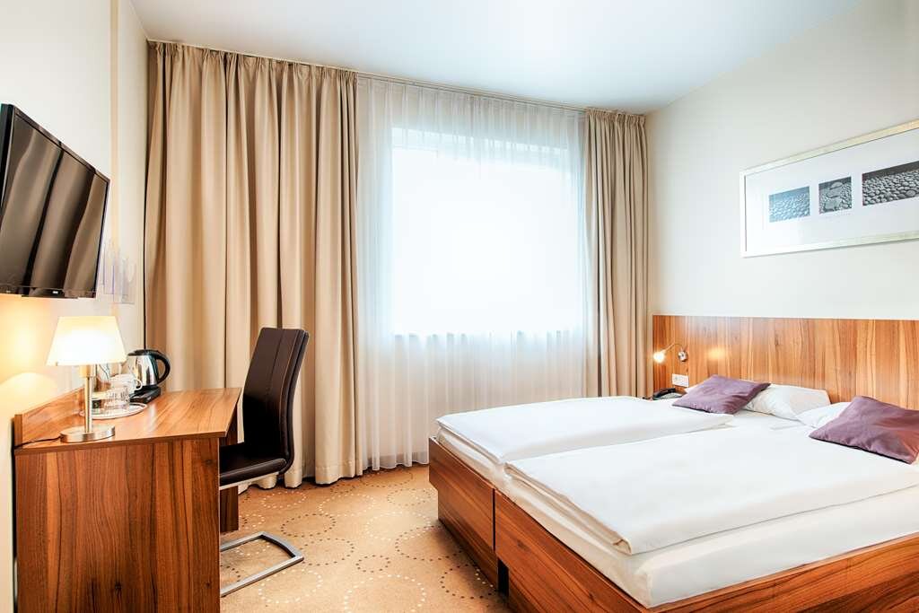 B&B HOTEL BERLIN CITY-OST - Updated 2024 Prices & Reviews (Germany)