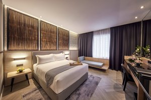 Room & Suite