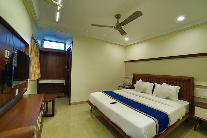 MID TOWN INN - Updated 2024 Prices & Hotel Reviews (Mount Abu, India)