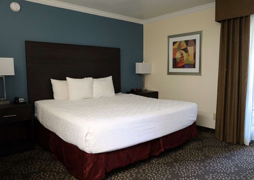 Hotel photo 11 of Best Western InnSuites Tucson Foothills Hotel & Suites.