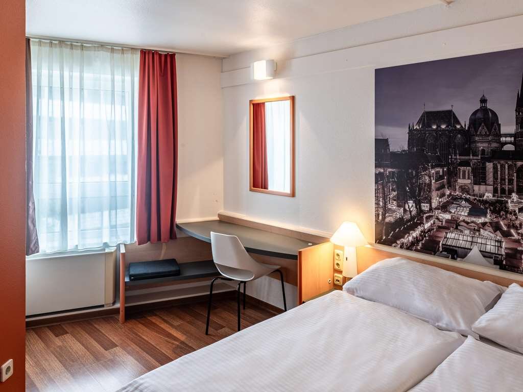 B&B HOTEL AACHEN-HBF (Aken, Duitsland) - Foto's, Reviews En ...