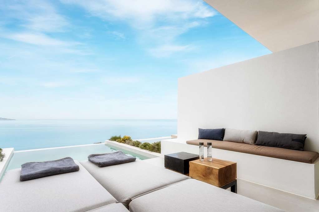 Hotel photo 58 of White Coast Pool Suites.