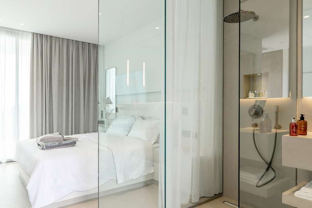 Hotel photo 33 of White Coast Pool Suites.