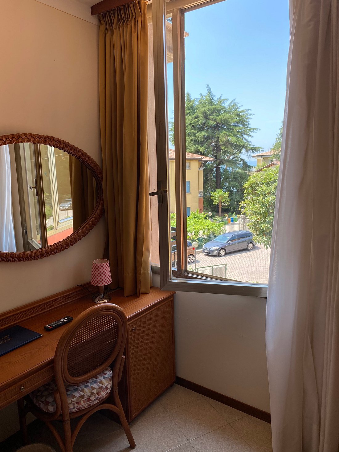 PARCHEGGIO PRIVATO A PAGAMENTO - Foto di Hotel Il Gabbiano, Sardegna -  Tripadvisor