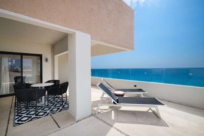 Hotel photo 2 of Wyndham Grand Cancun All Inclusive Resort & Villas.