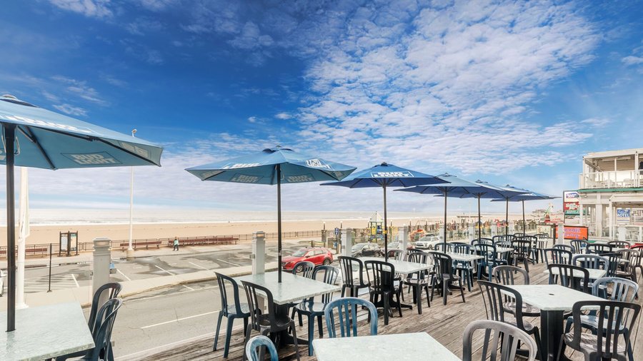 Boardwalk Cafe & Pub