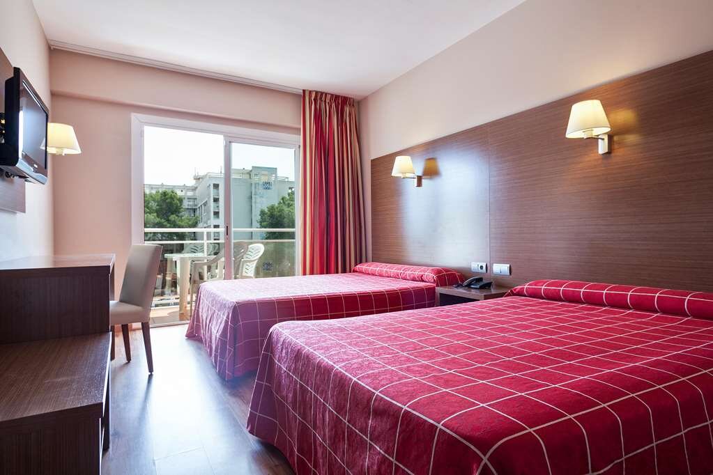 Hotel photo 41 of Oasis Park.