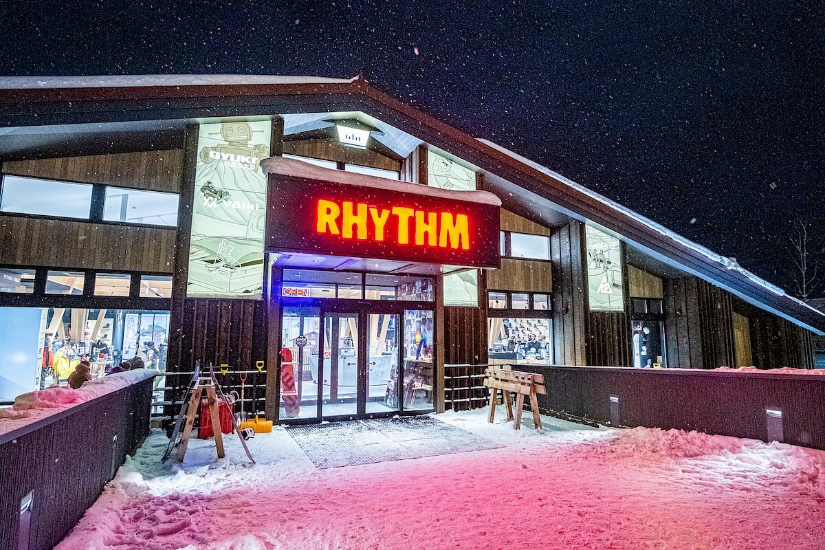 Your Guide to the Best Ski and Snowboard Rentals in Japan - Rhythm Japan