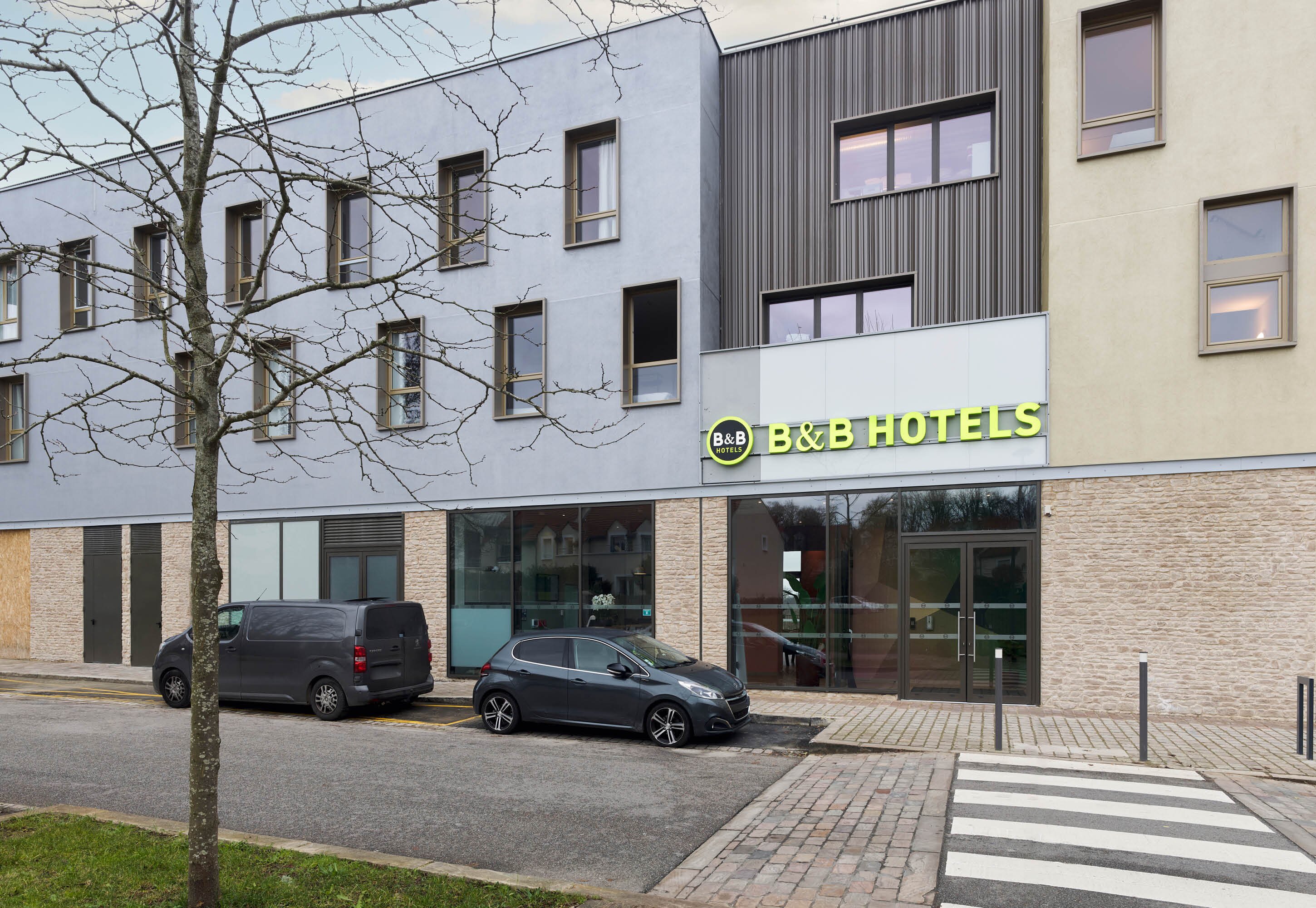 B&B HOTEL VERSAILLES ROCQUENCOURT - Updated 2024 Prices, Reviews, And ...