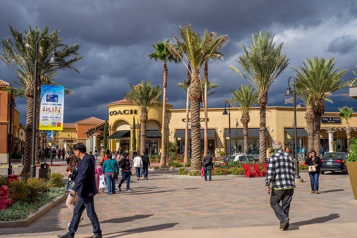 2024 Private Shopping Tour from Palm Springs to Desert Hills Outlets