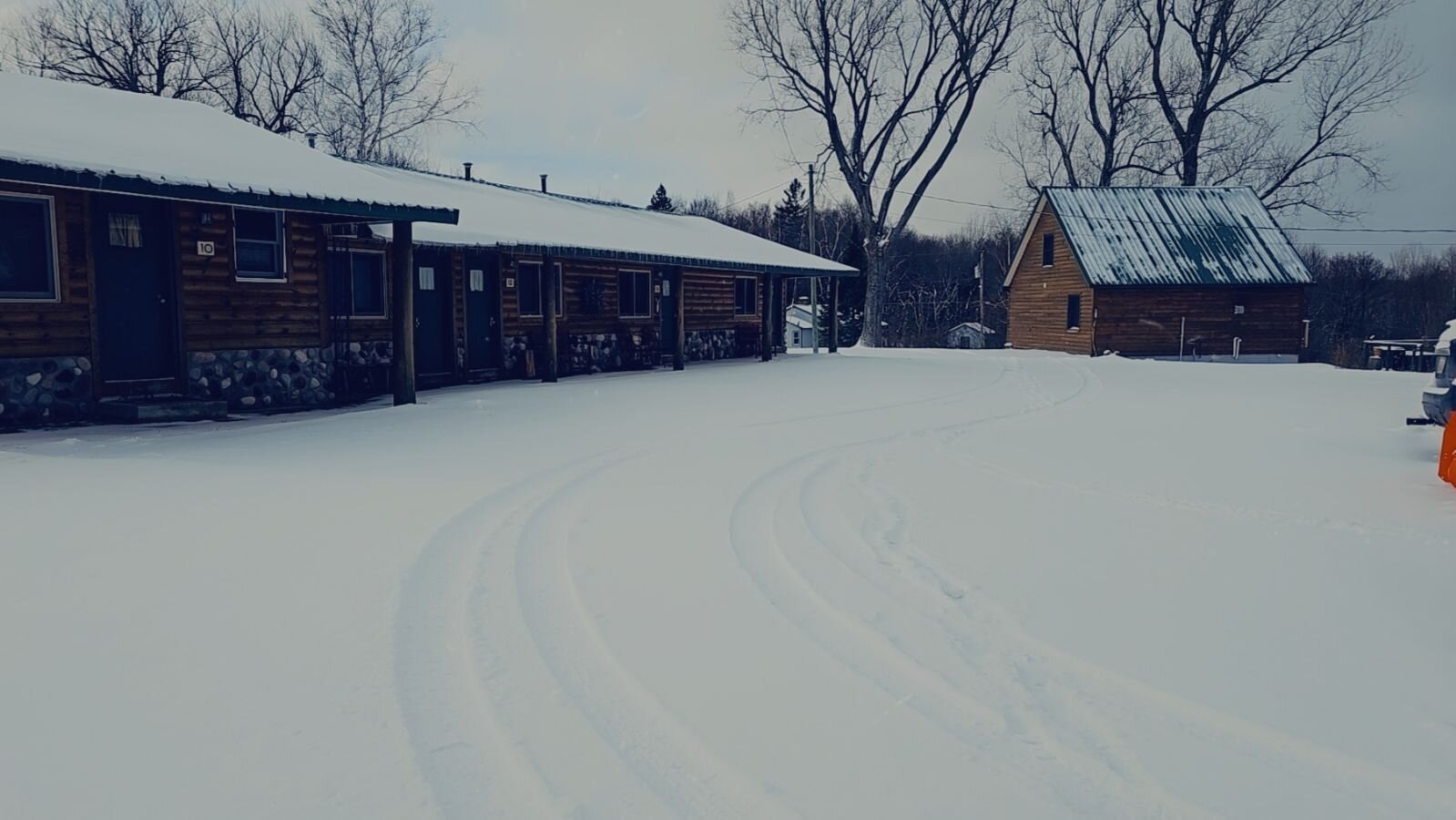 Hilltop Cabins by null