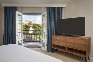 Room & Suite