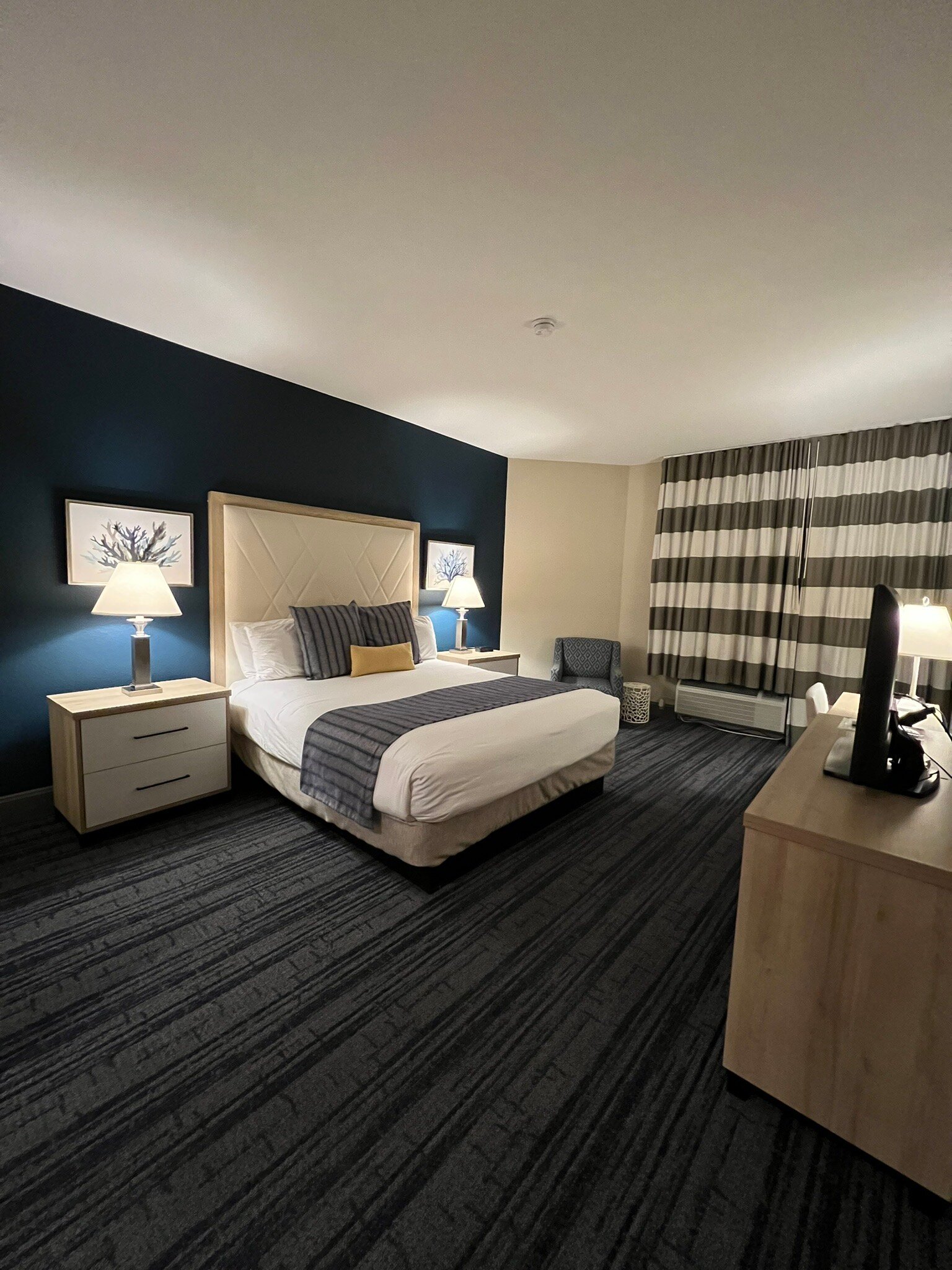 THE BAY CLUB HOTEL & MARINA - Updated 2025 Prices & Reviews
